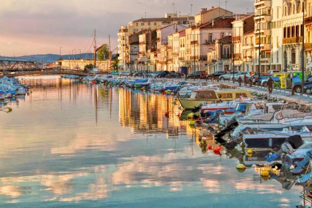 Sur Les Quais, Sete Centre-Ville Bagian luar foto